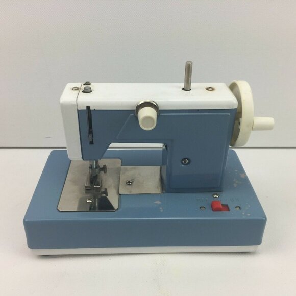 Vintage Miniature Toy Blue White Sewing Machine Hand Crank Battery Operated - Picture 2 of 12